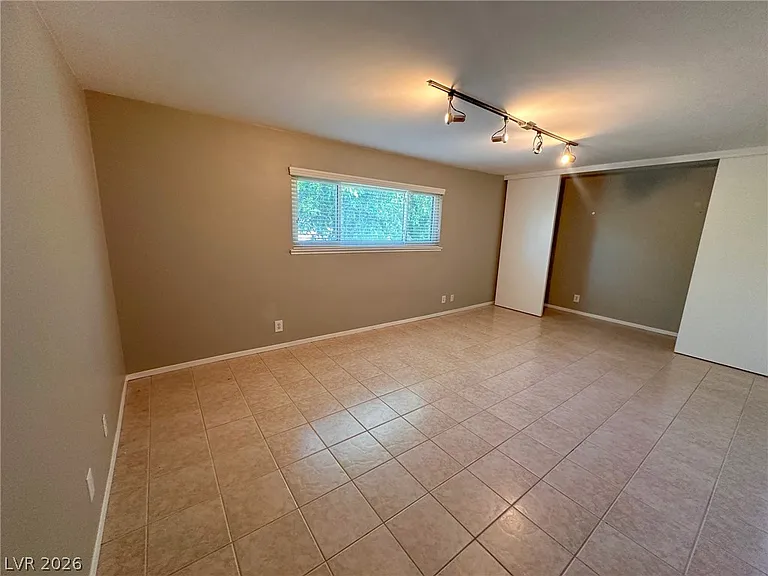 641 Pecos Way — Photo 12