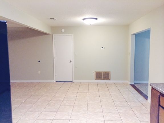 Dining Area_10202015