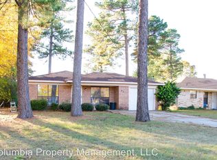 422 Carroll Ave, Wake Village, TX 75501