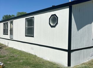 407 E Main St, Kenedy, TX 78119