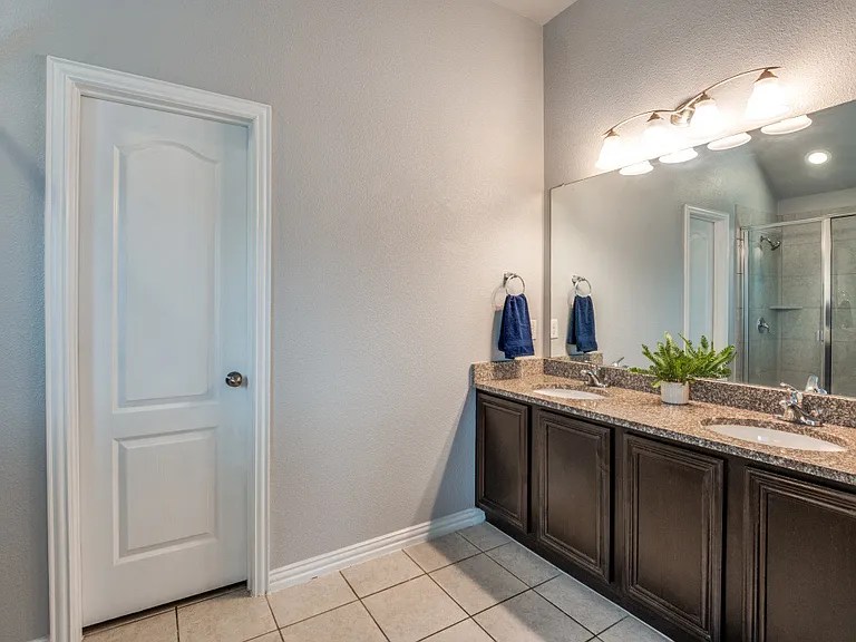 1608 Emma Pearl Ln — Photo 24
