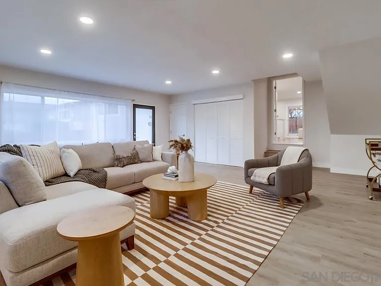 7136 Salizar St — Photo 2