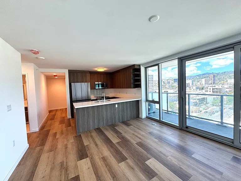 1515 Liona St #1211 — Photo 7