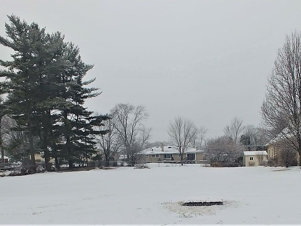 2nd image of 1688 S Meyers Rd