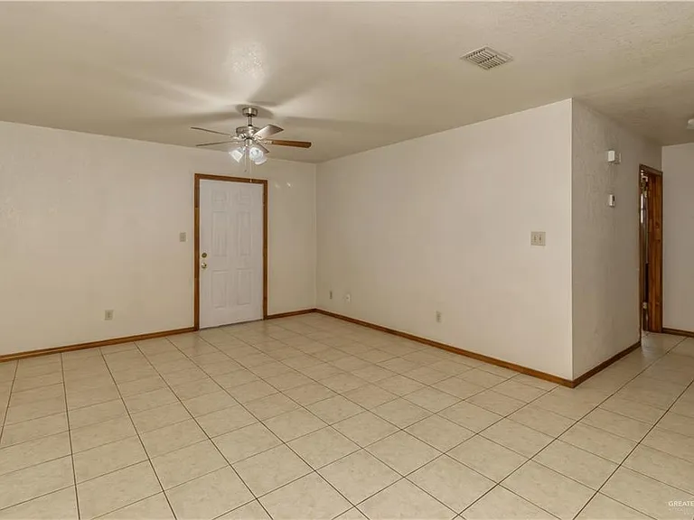 301 Jessica Jane Ave — Photo 8