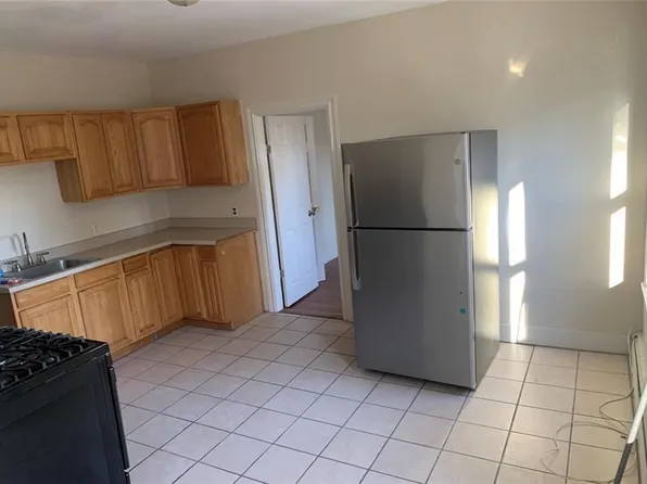 48 Arch St #1, Providence, RI 02907