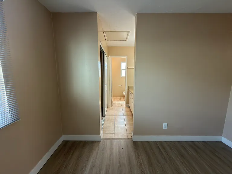 326 W La Veta Ave #C — Photo 10