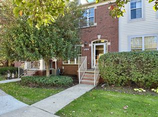 6116 Heron Hills Dr, Walled Lake, MI 48390