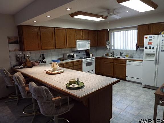 3rd image of 3776 Bluegrass Dr