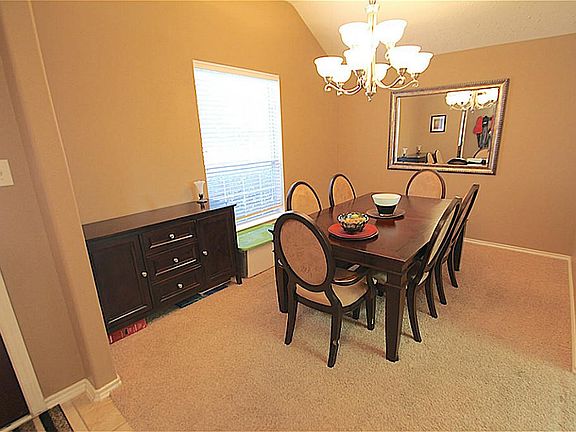 5th image of 6613 Blue Hollow Ln