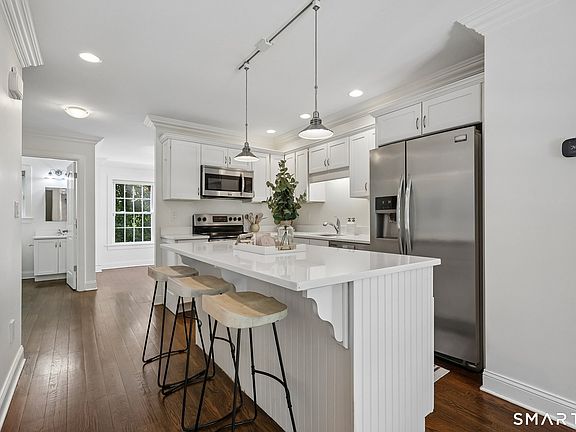 4th image of 12 Willard Road #11