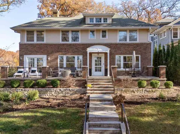 8 Bella Vista Pl, Iowa City, IA 52245