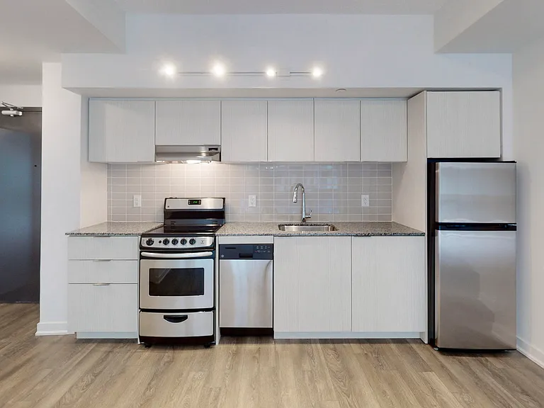 31 Phipps St — Photo 17