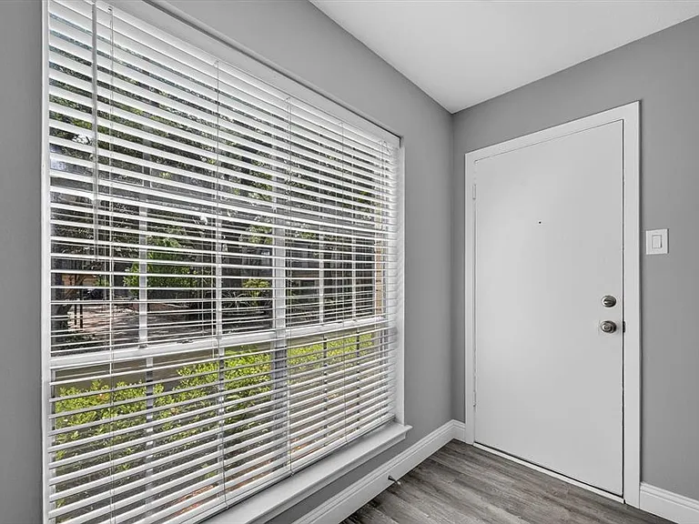 5033 Cedar Springs Rd — Photo 8