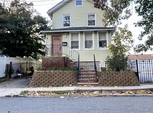 226 Harbor Rd, Staten Island, NY 10303