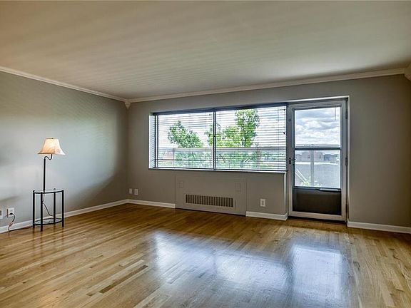 4th image of 121 W 48th St APT 505
