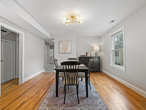 4th image of 1827 Powhatan St