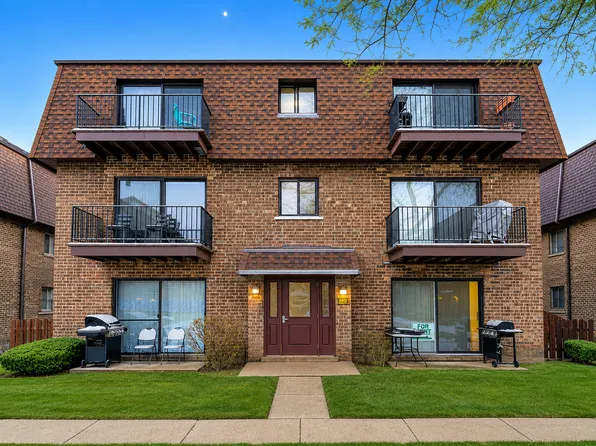 9802 Bianco Ter, Des Plaines, IL