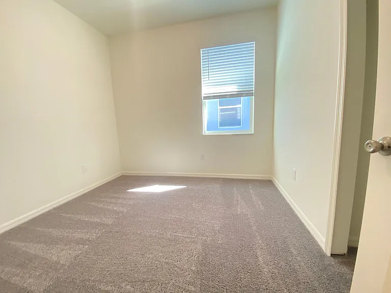 2743 Meadow Stream Way — Photo 18