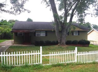 948 Brian Ln, Forest Park, GA 30297