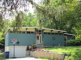 342 Woodview Dr, Springfield, OH 45504