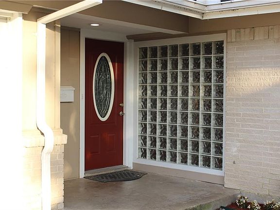 2nd image of 507 Lexington Ln