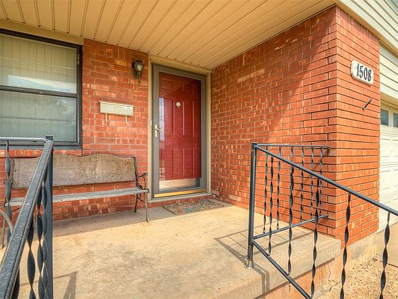 3rd image of 1508 NW 49th St