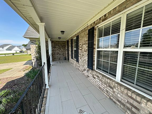 4th image of 1404 War Admiral Ct