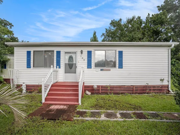 103 Village Ct., Murrells Inlet, SC 29576