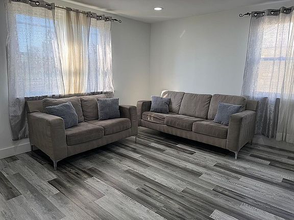 3rd image of 9966 Verree Rd