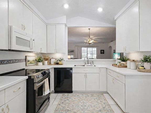 2nd image of 5964 BRITTANIA BOULEVARD