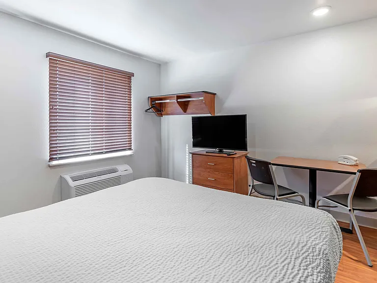 Studio Suite - 1 Full Bed