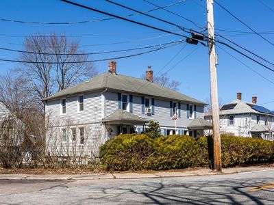 11 N Main St, Bradford, RI, 02808
