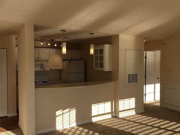 4th image of 3651 Nantucket Dr APT K