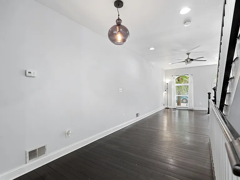 412 S East Ave — Photo 13