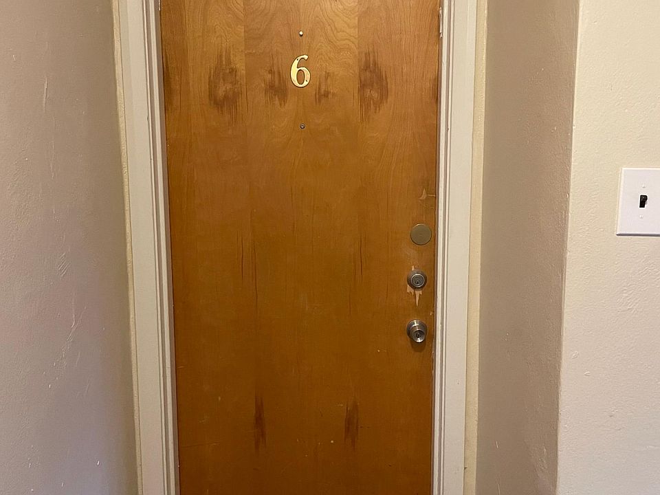 Front door (second floor)