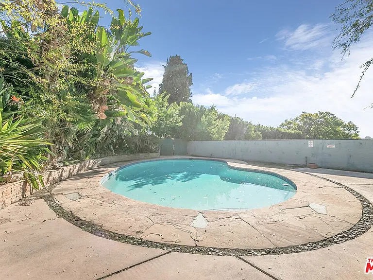 1530 Valley View Rd — Photo 48