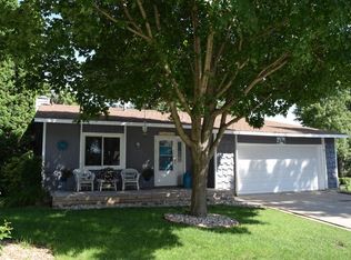 234 Stephens Ct, Chaska, MN 55318