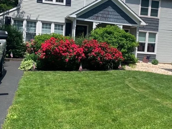 27 Stacey Dr, Doylestown, PA 18901