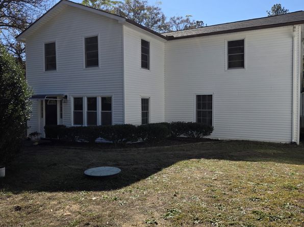 415 E New England Ave