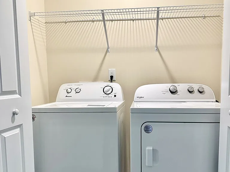 Washer & Dryer Included