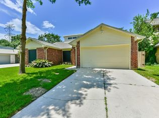 11519 Stone Bridge Dr, Houston, TX 77064