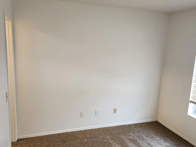 2721 W Estrella Dr — Photo 14