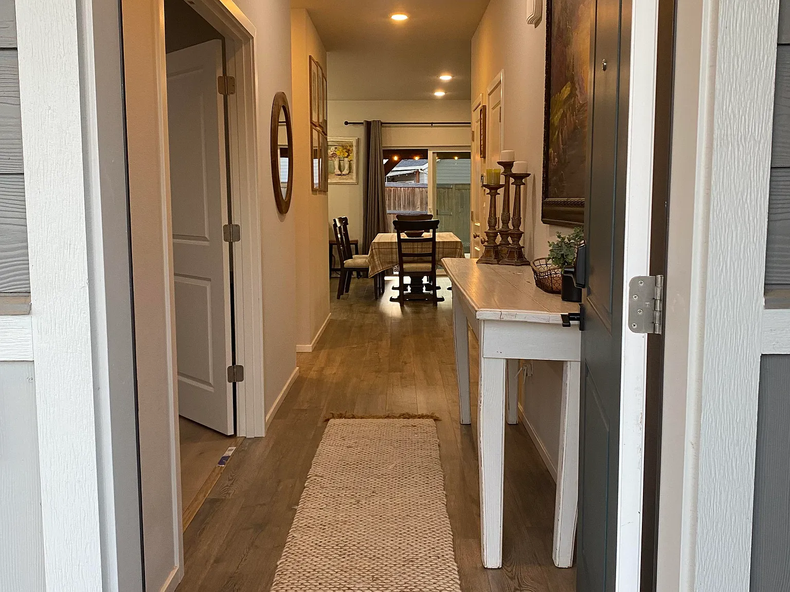5 bed, 2659 sqft, $4,400 — Photo 4