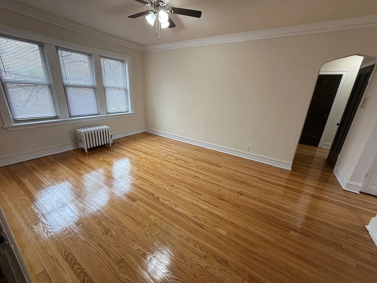 Building Photo - 4608 N Elston Ave #2
