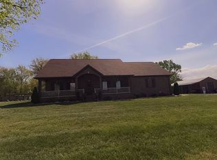 10835 Jackson Rd N, Utica, KY 42376