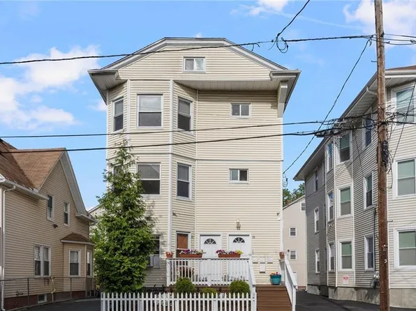 26 Frederick St, Providence, RI 02908
