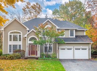 12 Whittingham Rd, Basking Ridge, NJ 07920