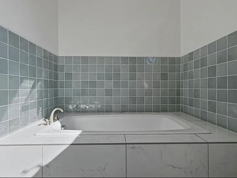2920 Burton Ave SE — Photo 15