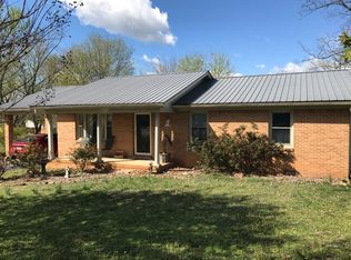 135 Dry Valley Rd, Cookeville, TN 38506